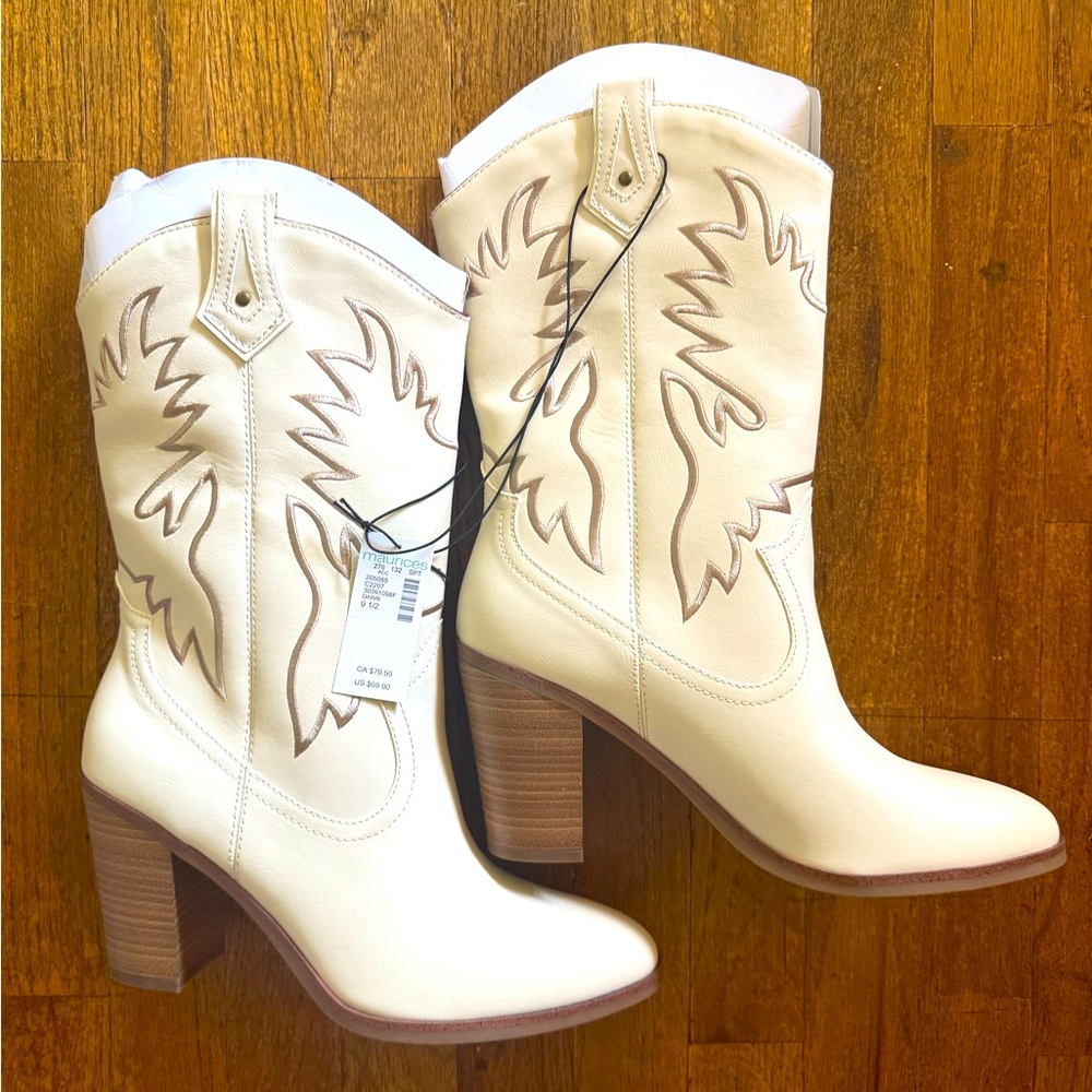 Maurices Cream Heeled Western Boots